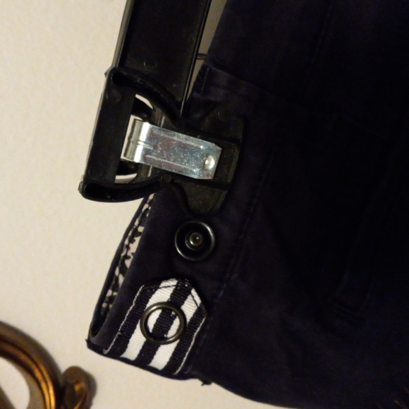 Bermuda shorts - Picture 4 of 7